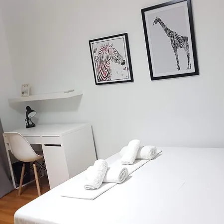 Olive Apartment- Center, 4 Bd, 1.5 Bath Αθήνα