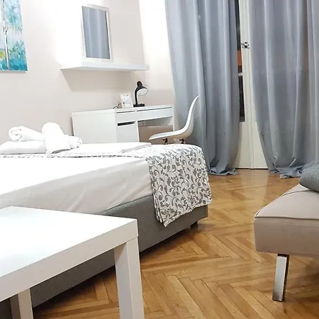 Olive Apartment- Center, 4 Bd, 1.5 Bath * Αθήνα